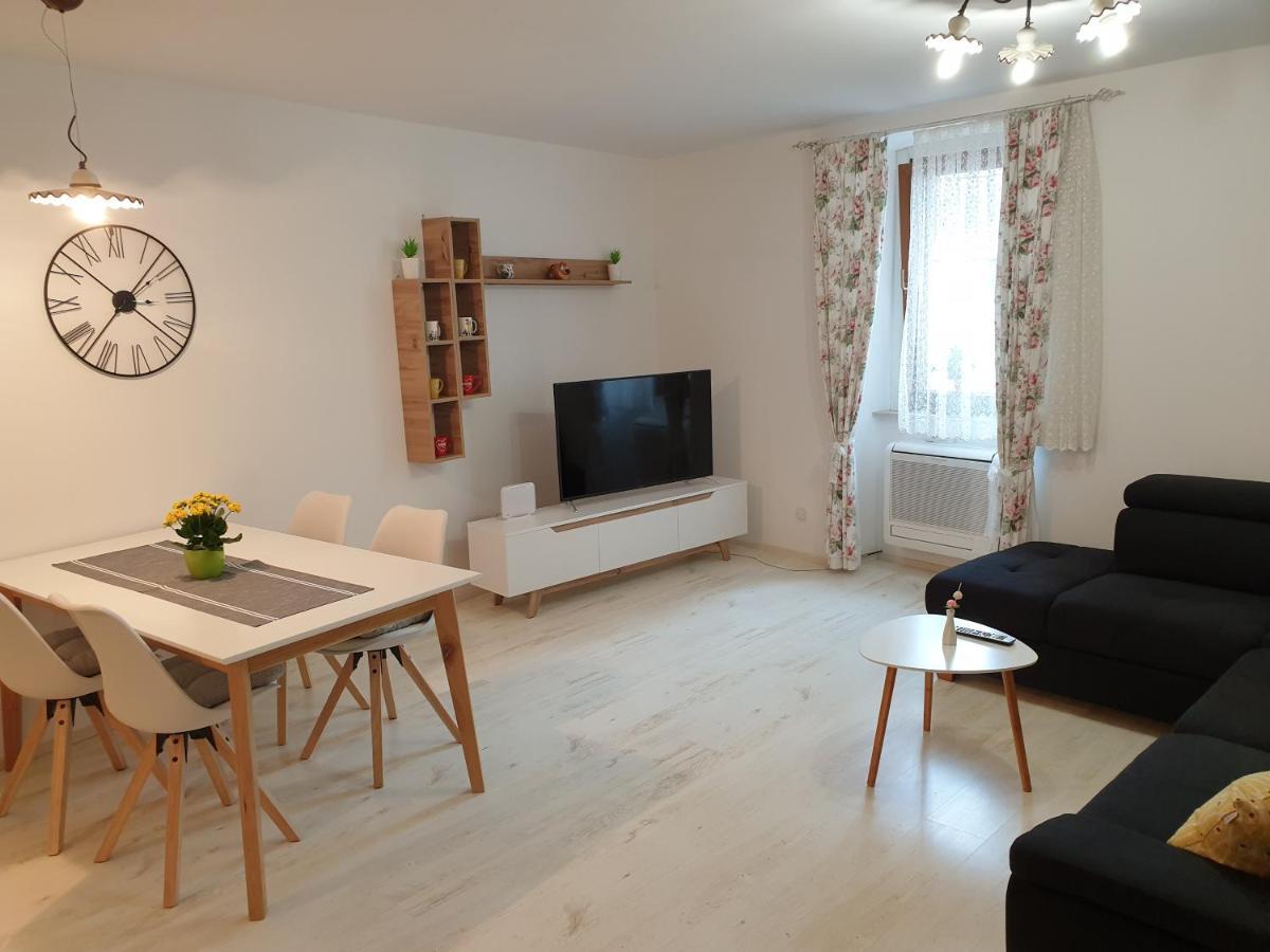 Apartment Old Town Умаг Екстер'єр фото